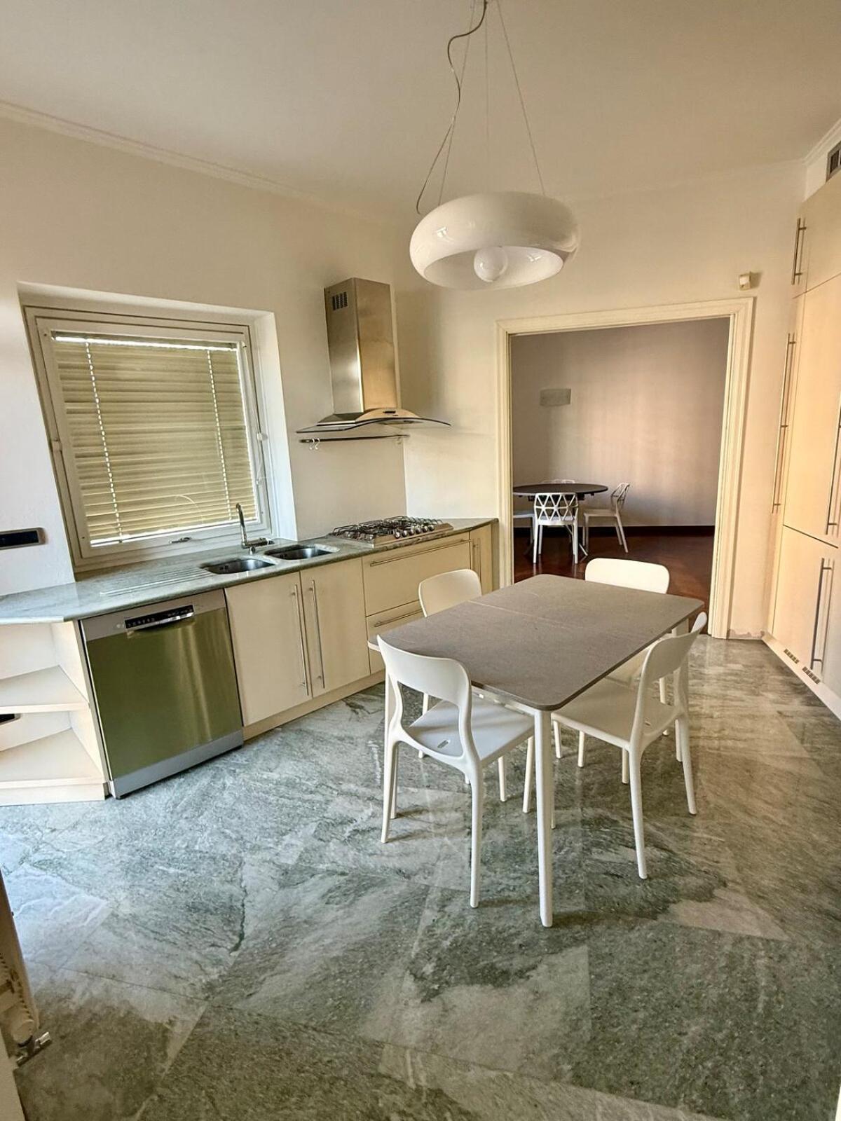 Apartment Brand New Near Center