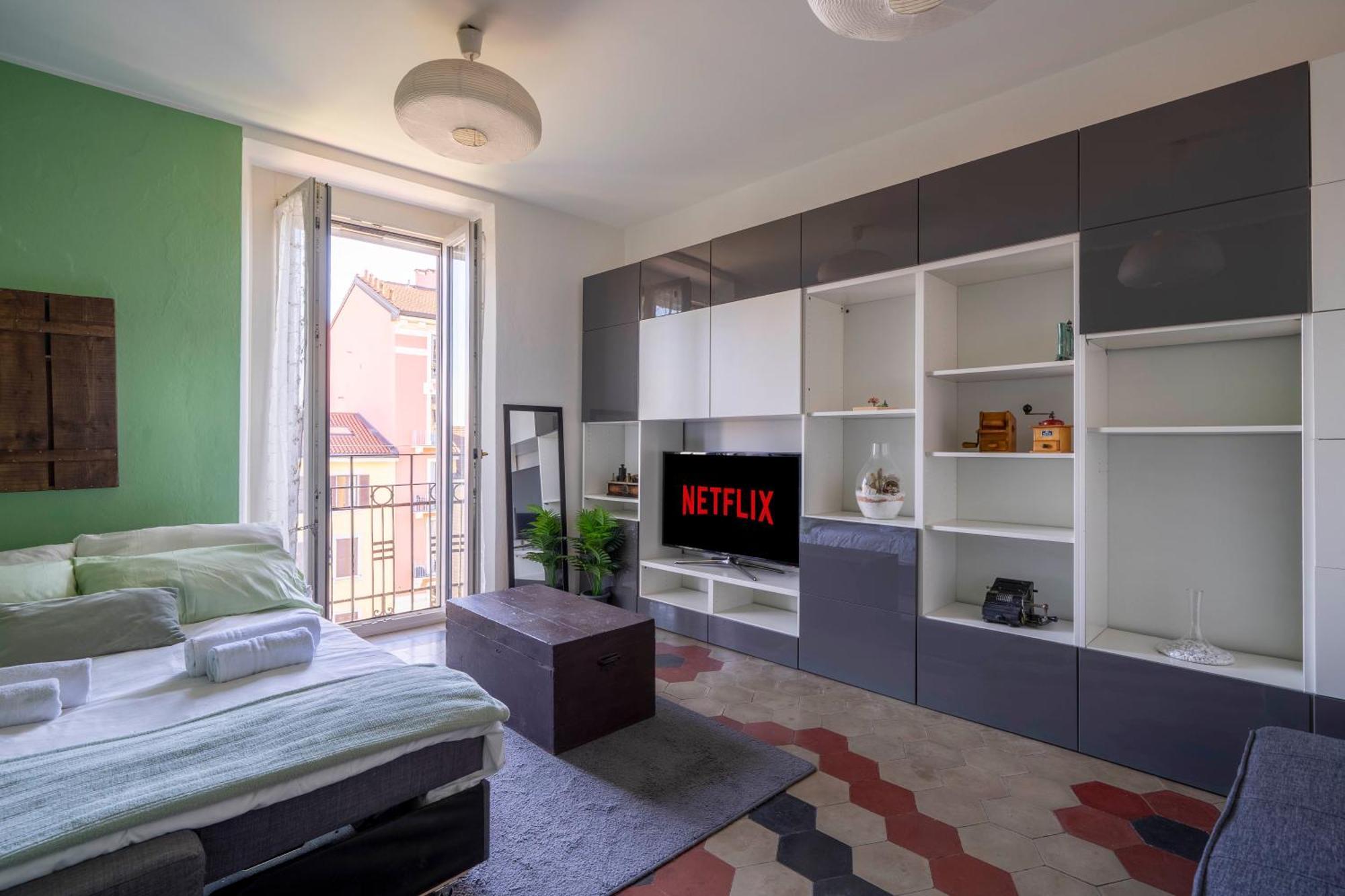 View Of The Navigli - In The Heart Of - Wifi Apartment