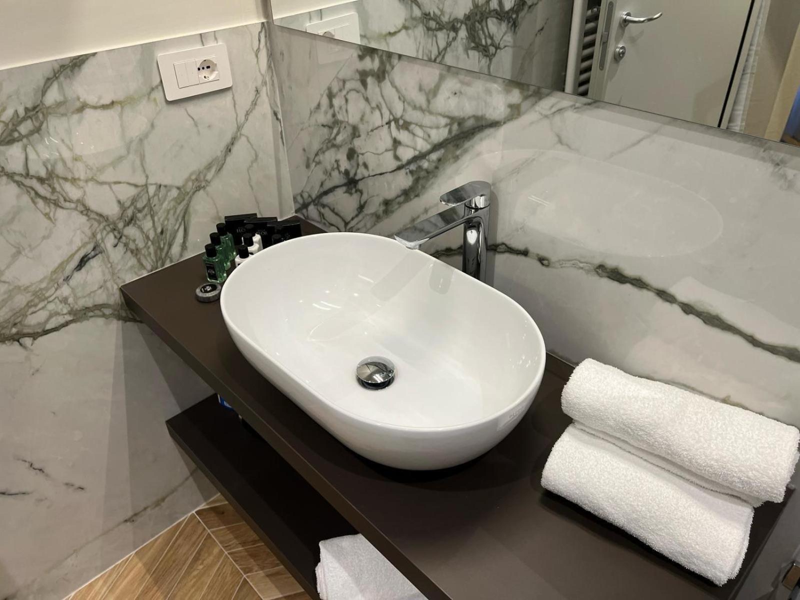 Rossovino Boutique Bed & Breakfast Milan