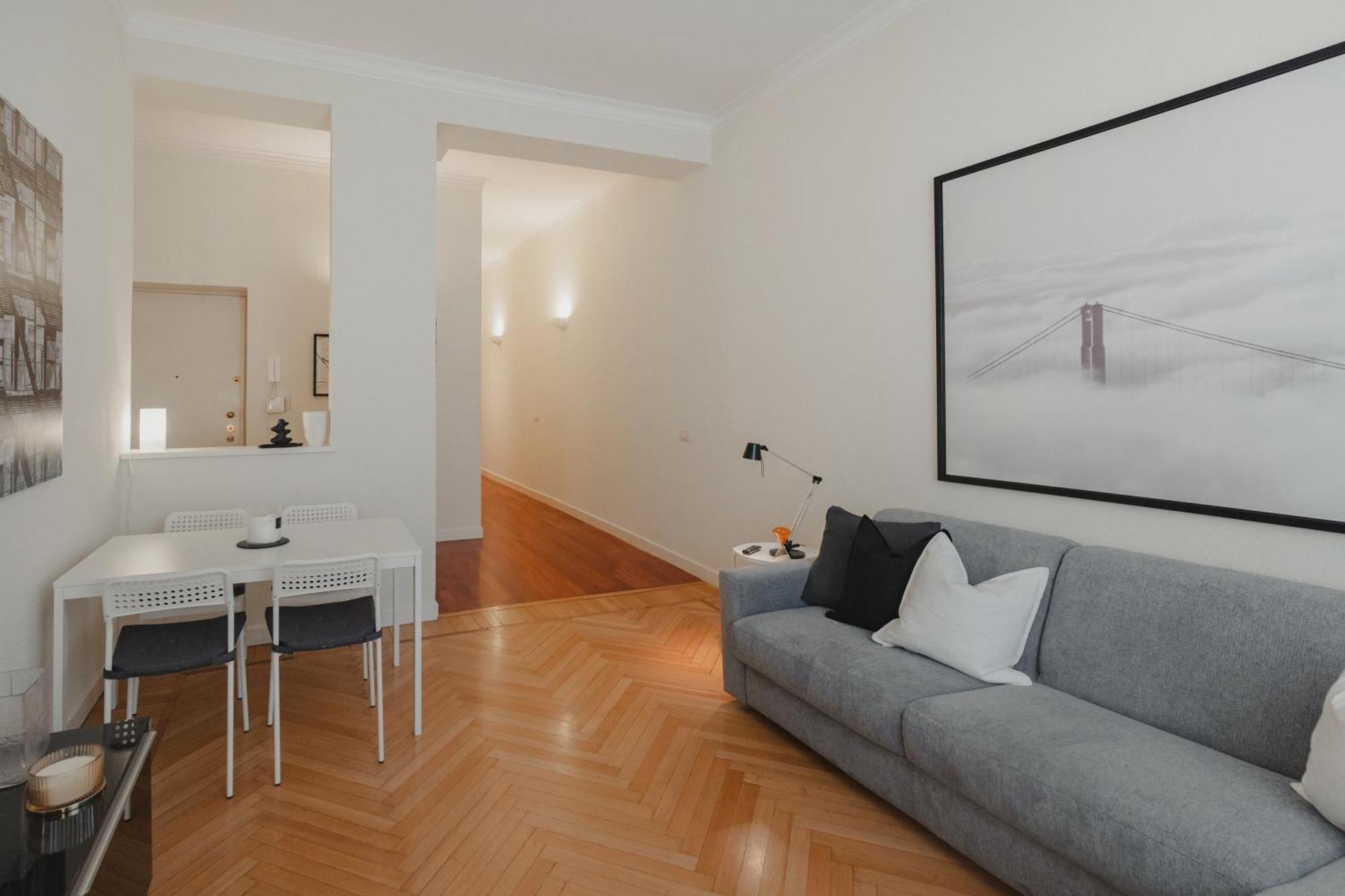 Gohost - Quiet, Bright & Stylish Flat In The Heart Of Apartment