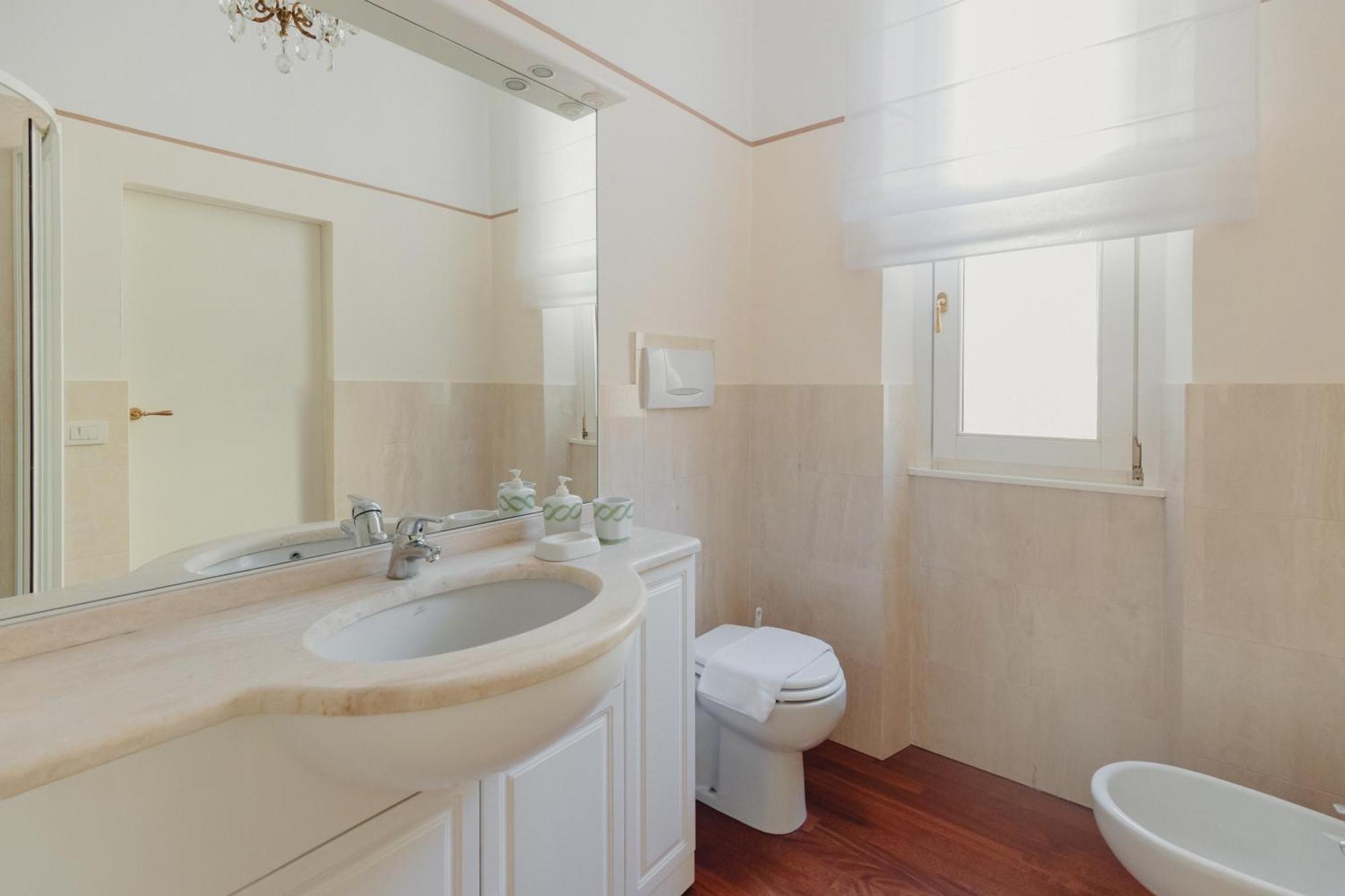 Apartment Gohost - Quiet, Bright & Stylish Flat In The Heart Of *