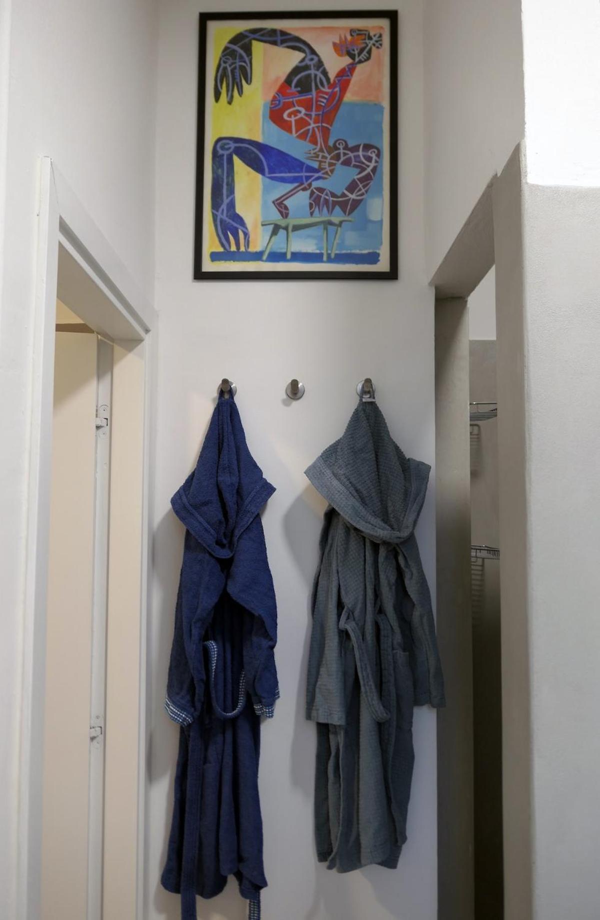 Artistic And Spacious Loft - 3 Min From The Metro
