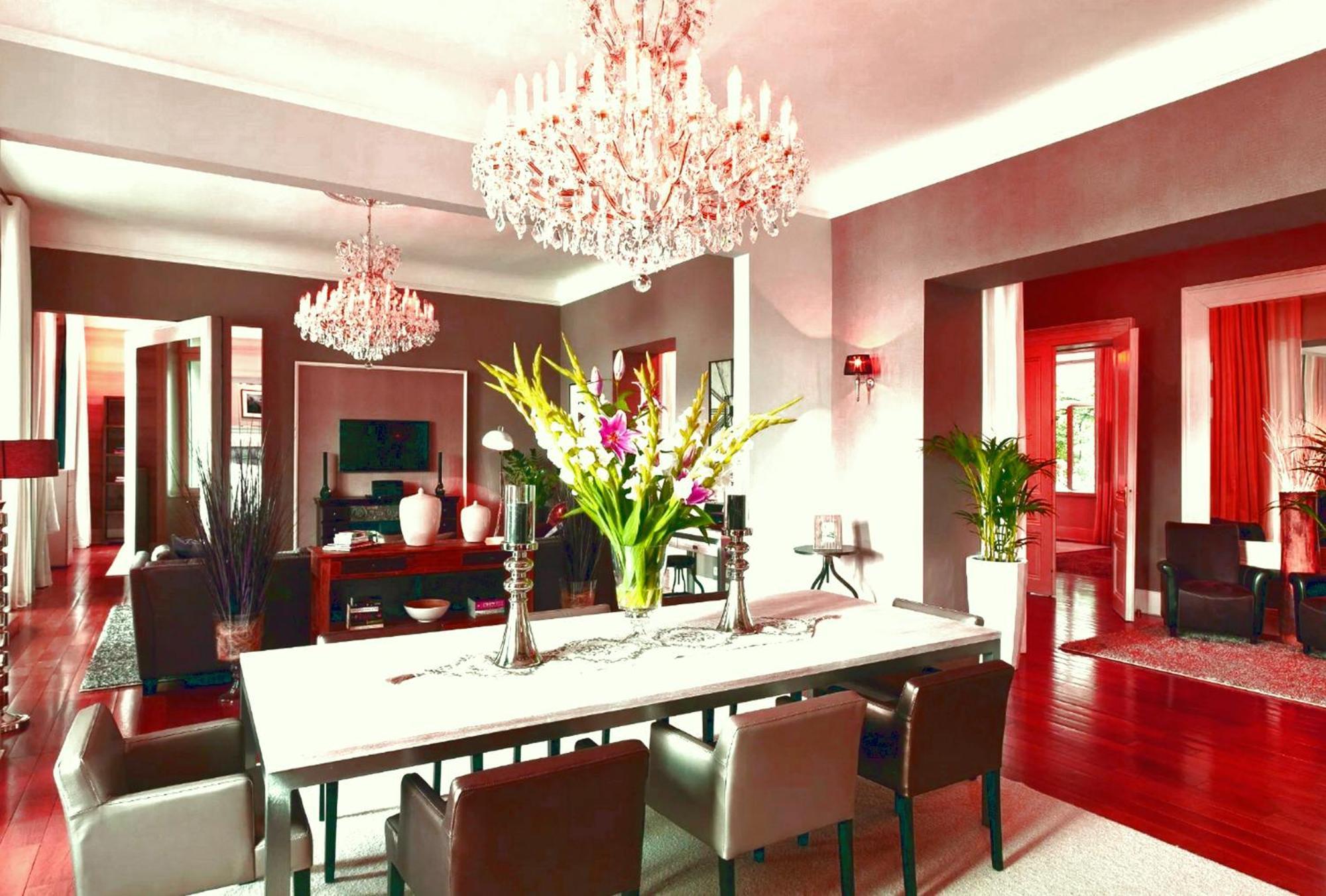 4 Bedrooms Apartment Milan