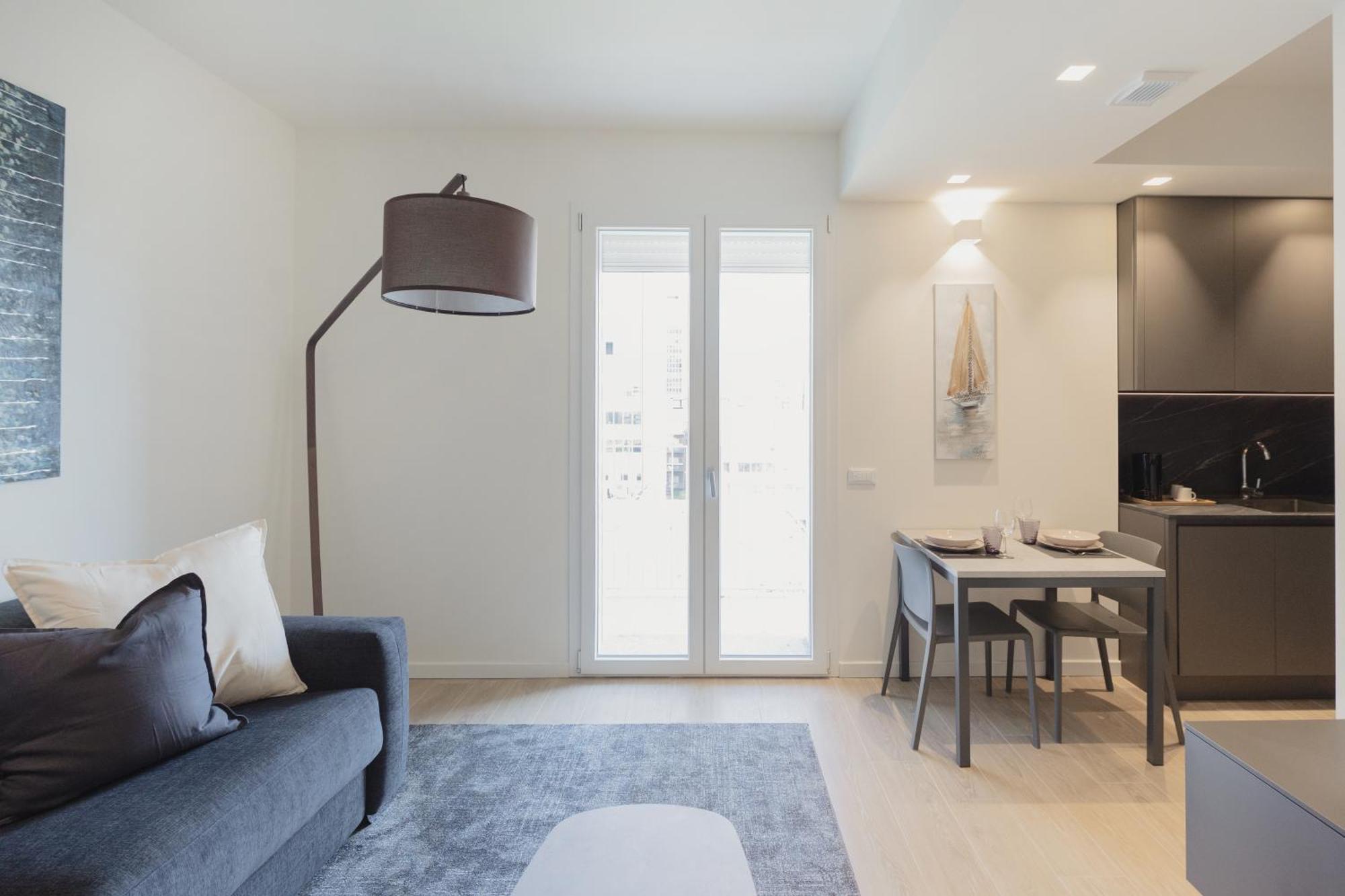 Gohost - Modern And Bright With Terrace And Balcony *