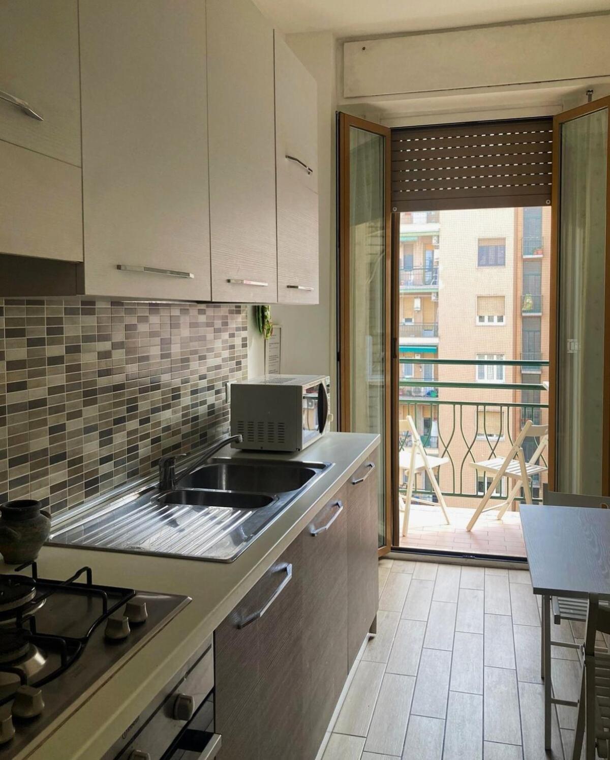 Apartment Coronelli Lovely Studio, Close To Frattini & Gelsomini Metro Station *