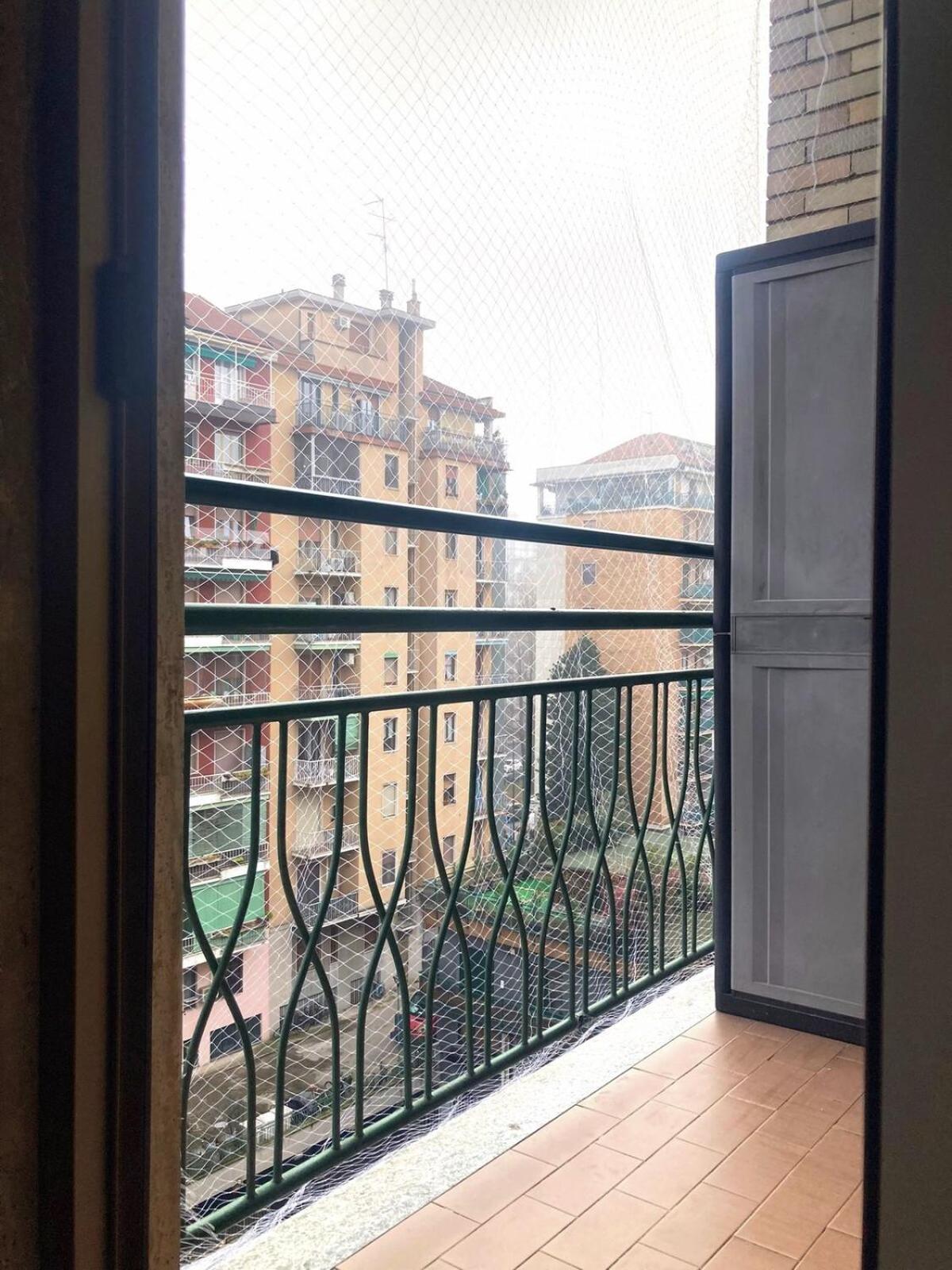 Coronelli Lovely Studio, Close To Frattini & Gelsomini Metro Station Apartment *