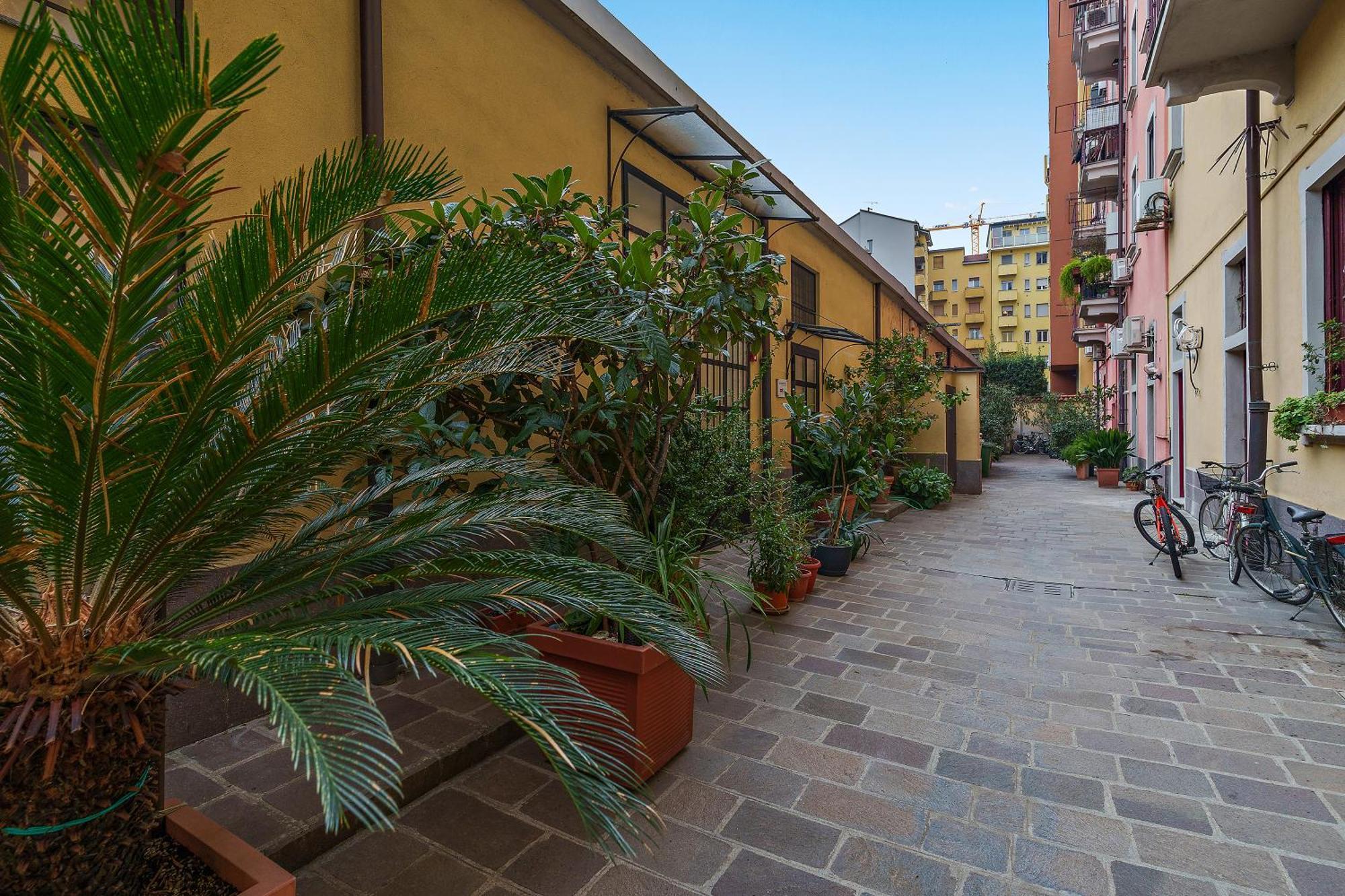 Milan's Navigli Nest Apartment *