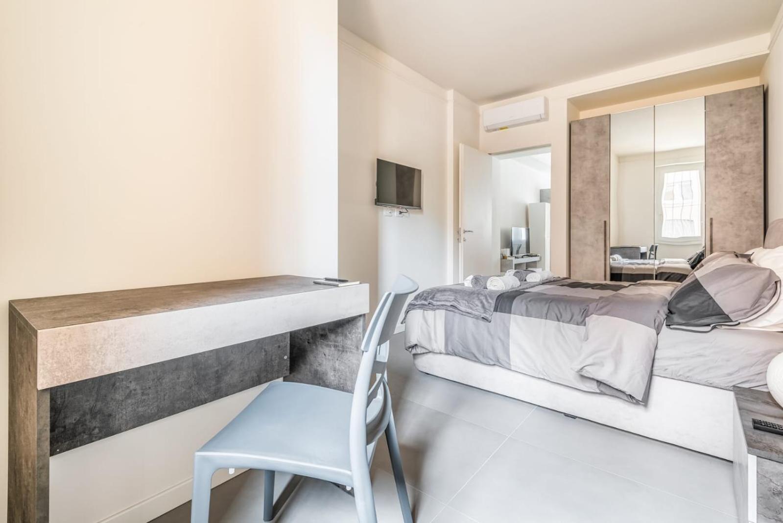 15 Minuti Dal Duomo - Metro A 2 Passi Apartment