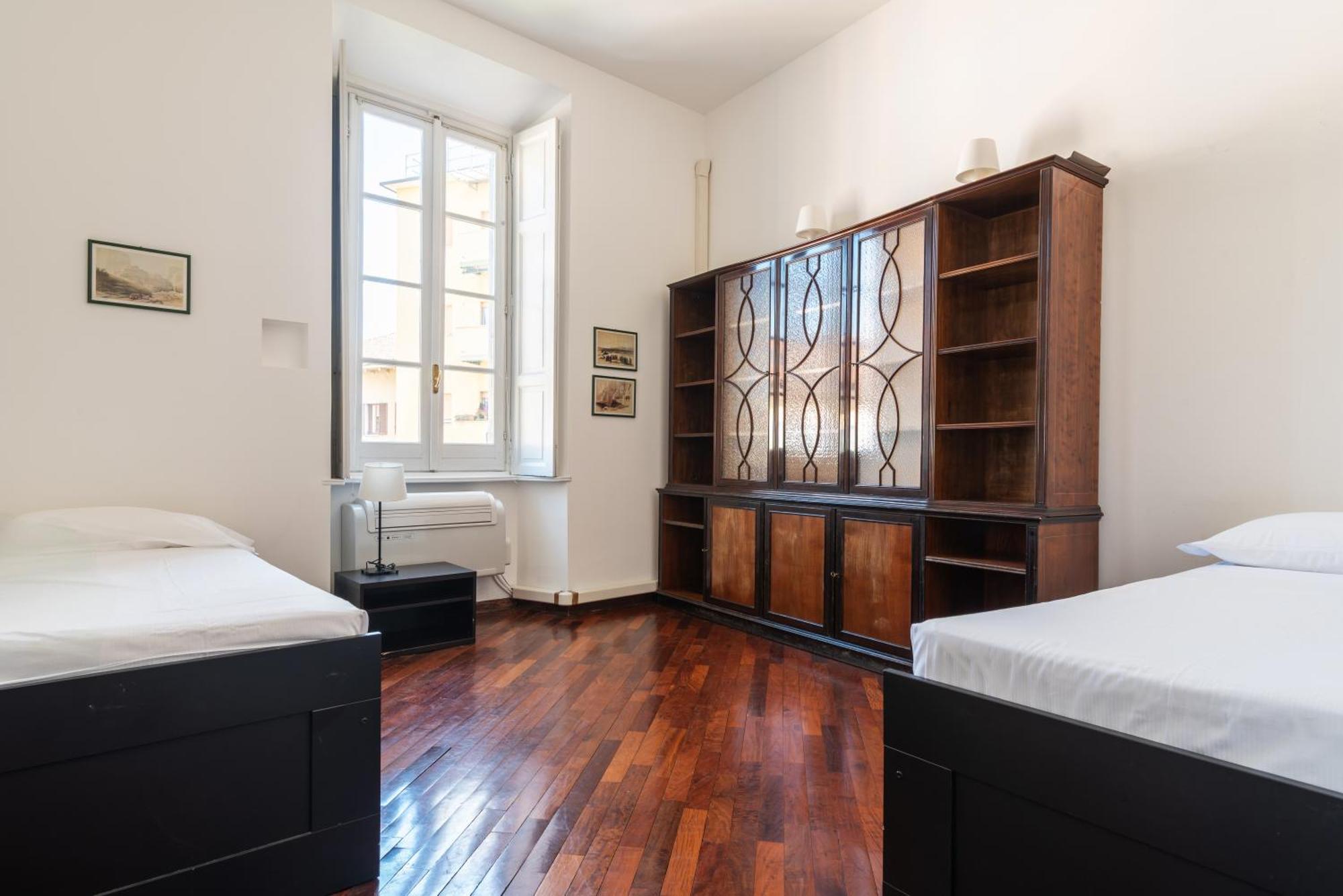 Spacious And Bright Three-room Just Few Steps From The Duomo * Milan