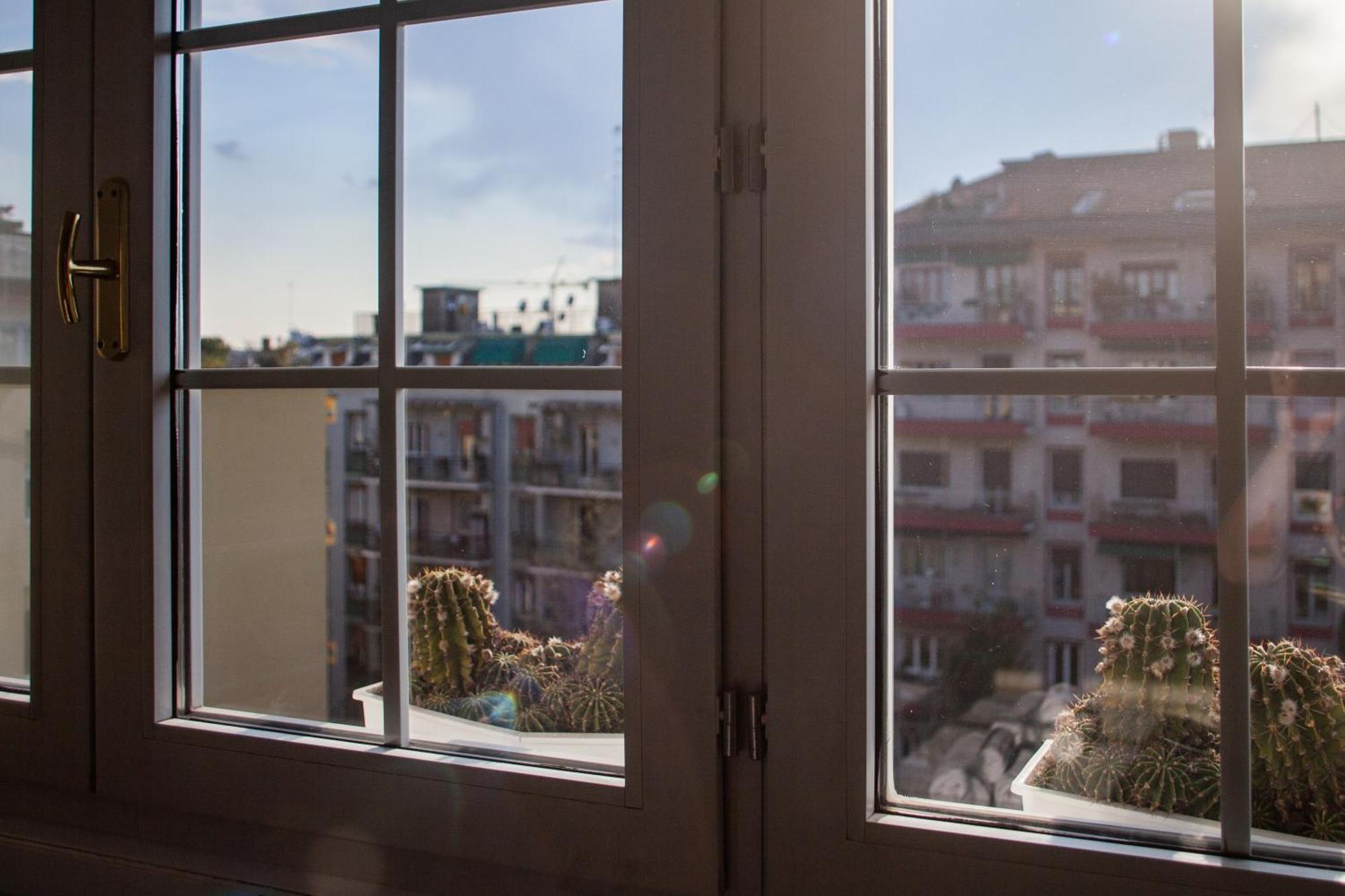 Iconic Luxury Penthouse In The Heart Of * Milan