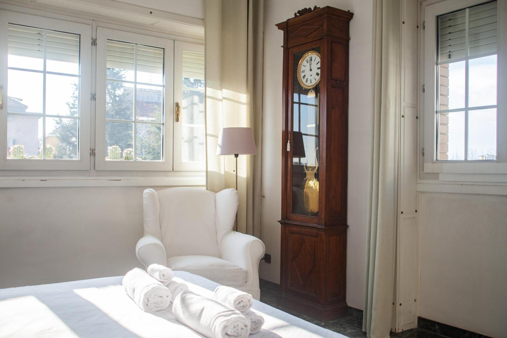 Iconic Luxury Penthouse In The Heart Of *
