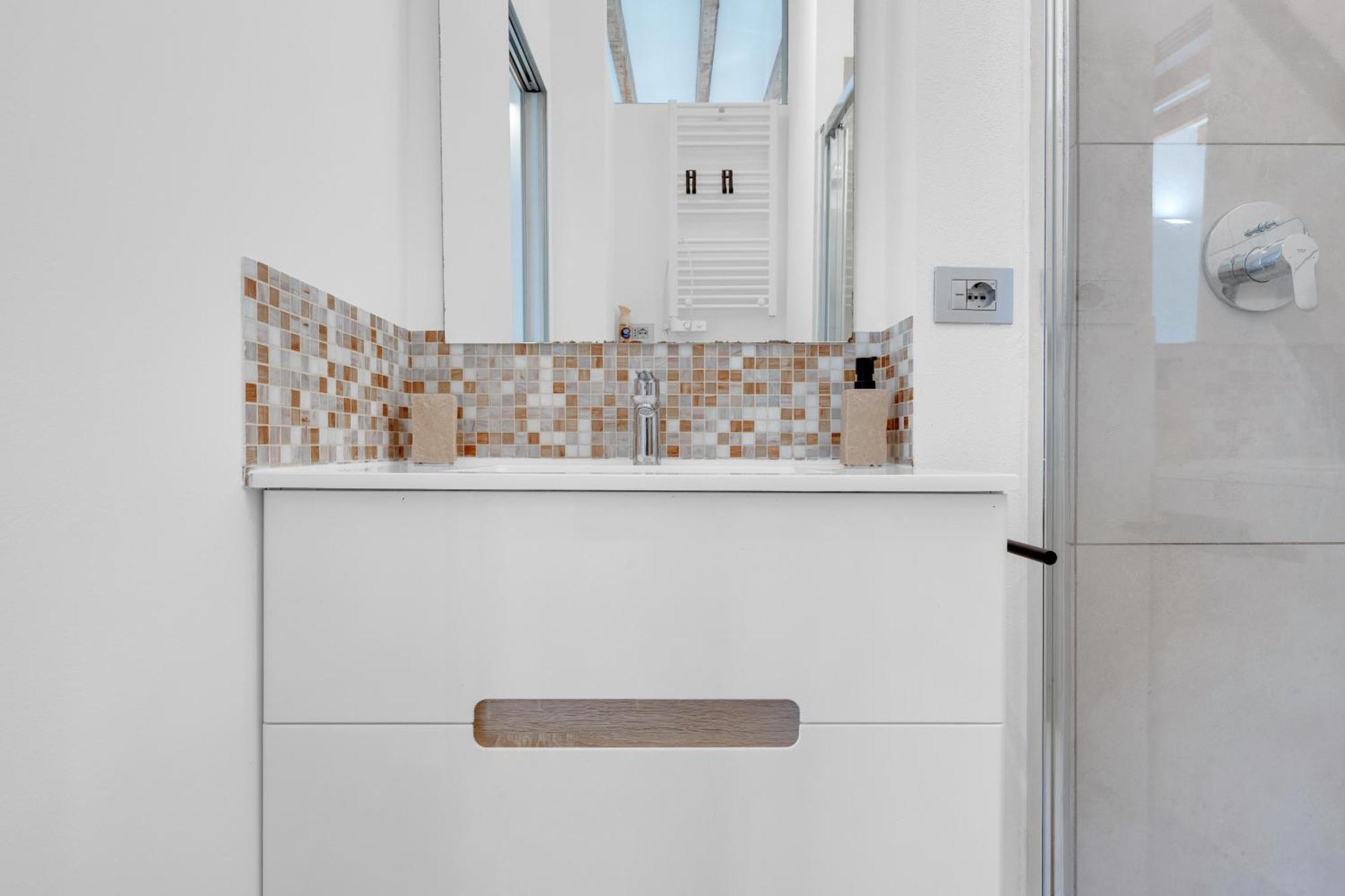 Apartment Navigli Modern In Design District Milan
