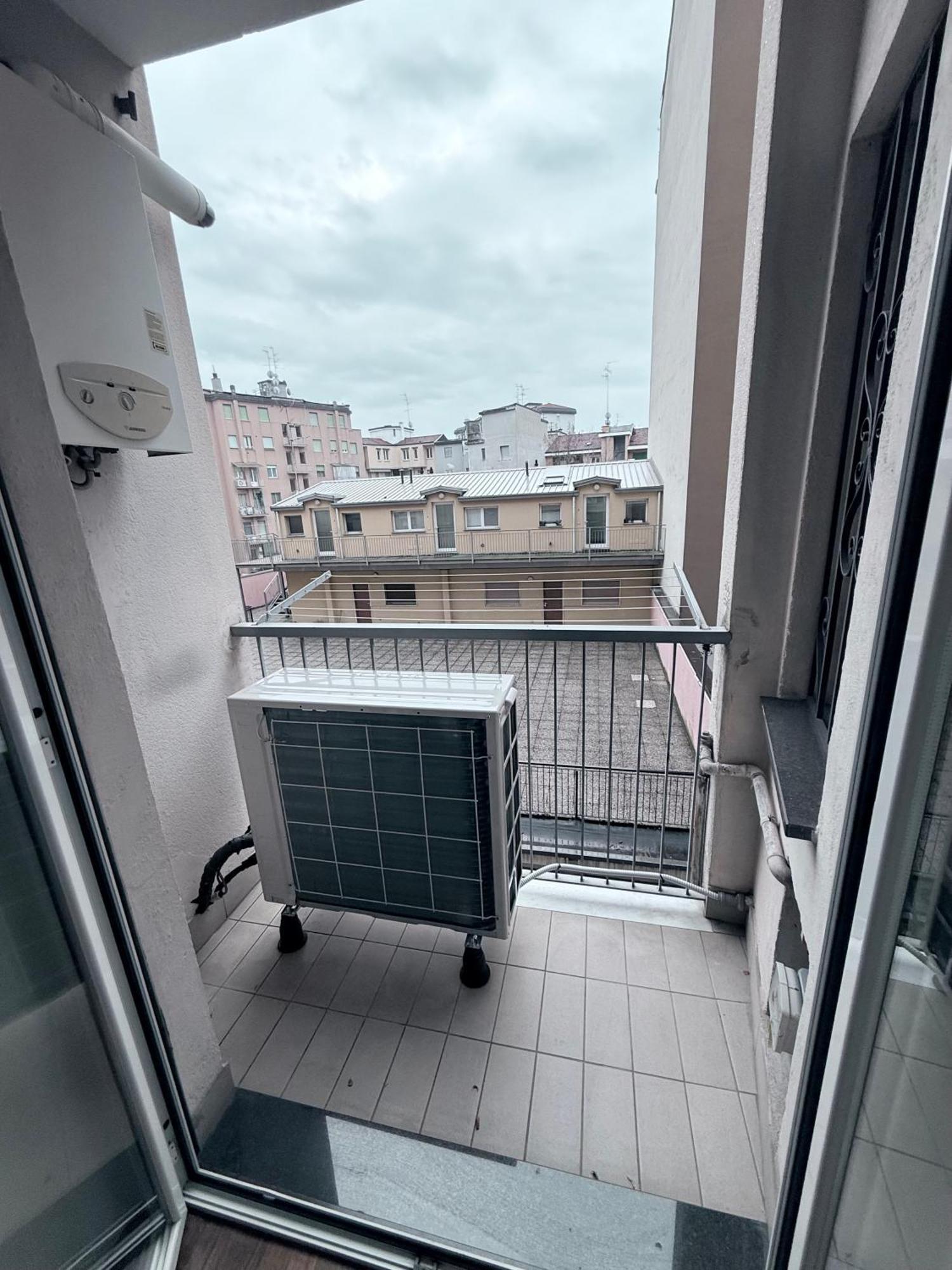 Apartment Brand New Near Center Milan