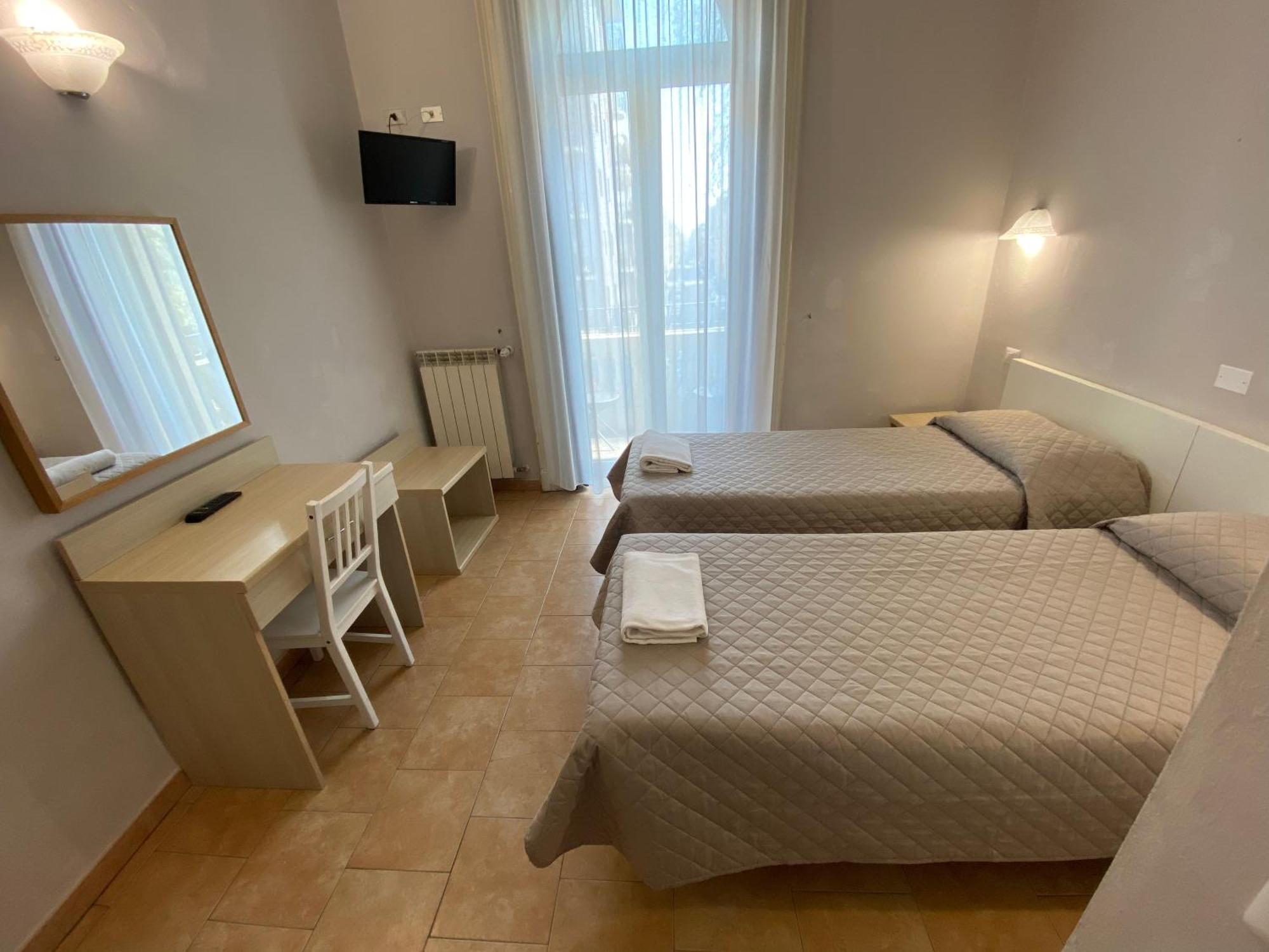 Hotel Atena 2*
