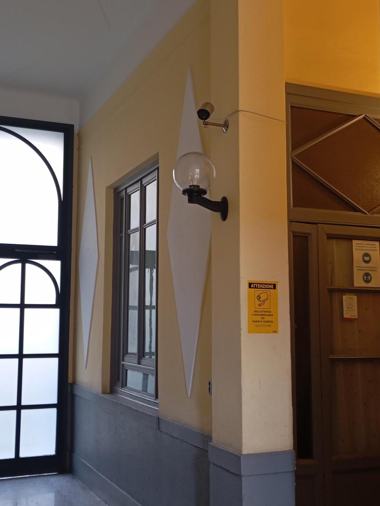Apartment Flores Home, Vintage Charm Near Center & Navigli *