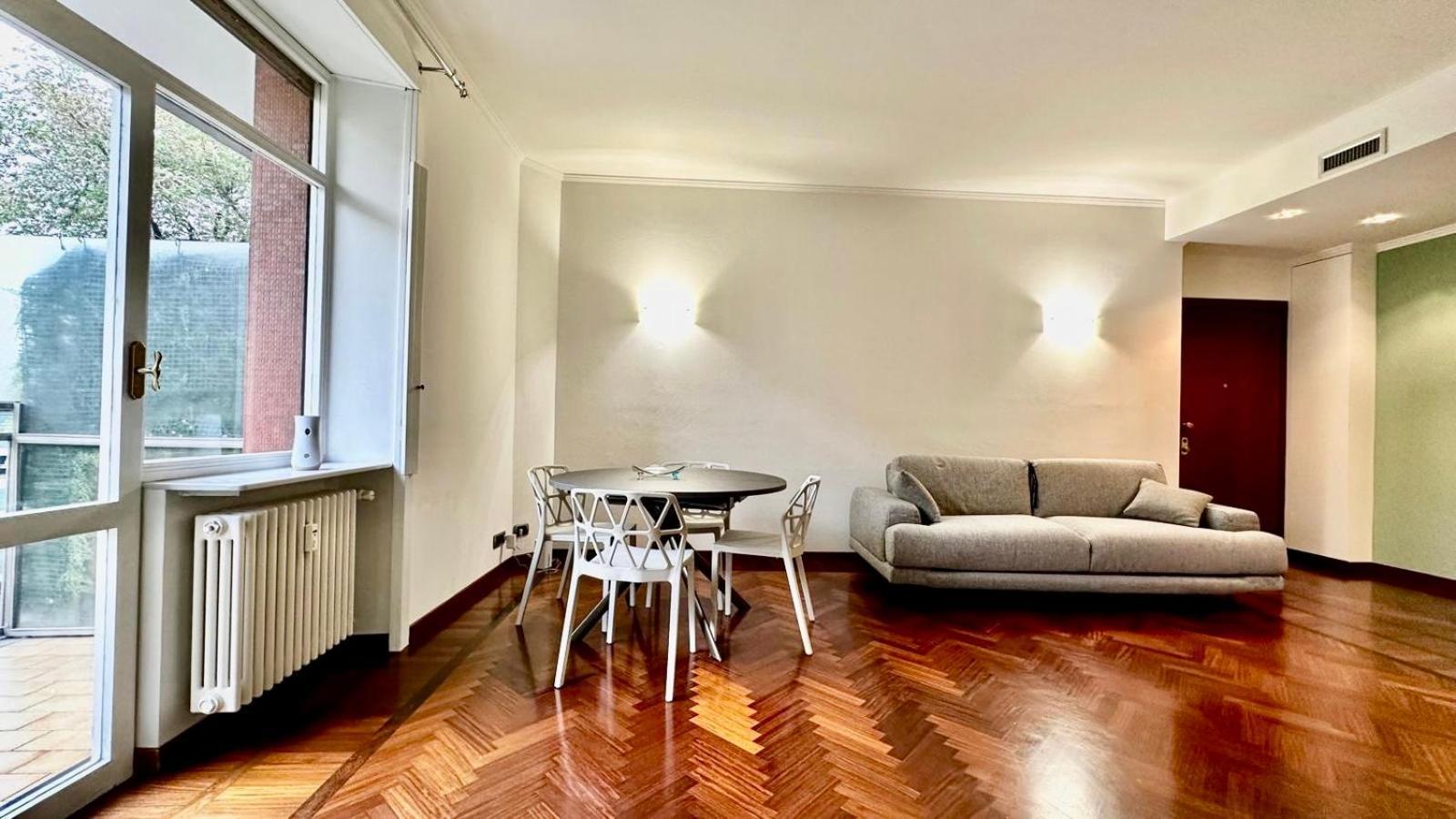 Apartment Brand New Near Center *