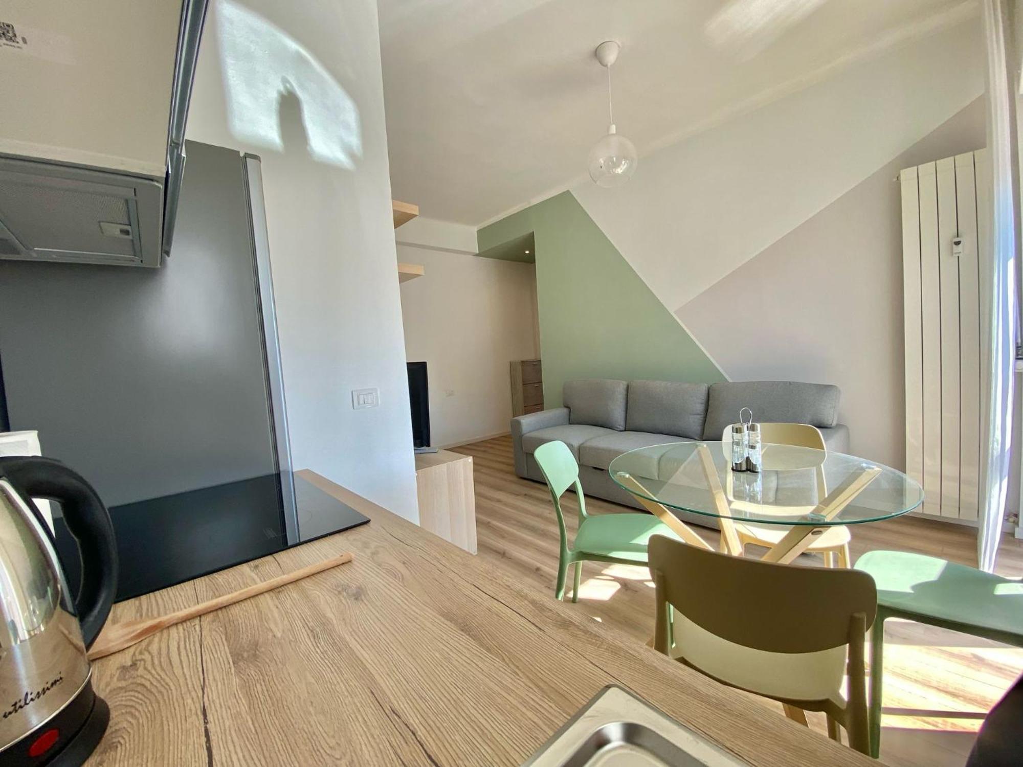 Apartment Metro S&m Home, Moderno E Confortevole Con Metro M3 Sotto Casa Milan