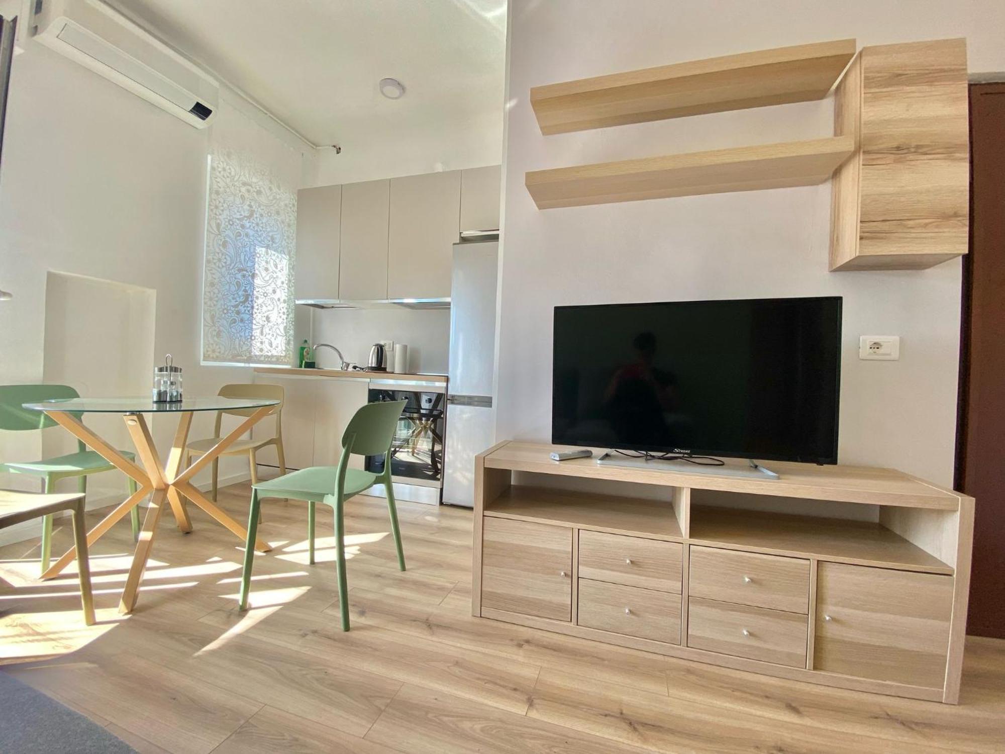 Apartment Metro S&m Home, Moderno E Confortevole Con Metro M3 Sotto Casa Milan