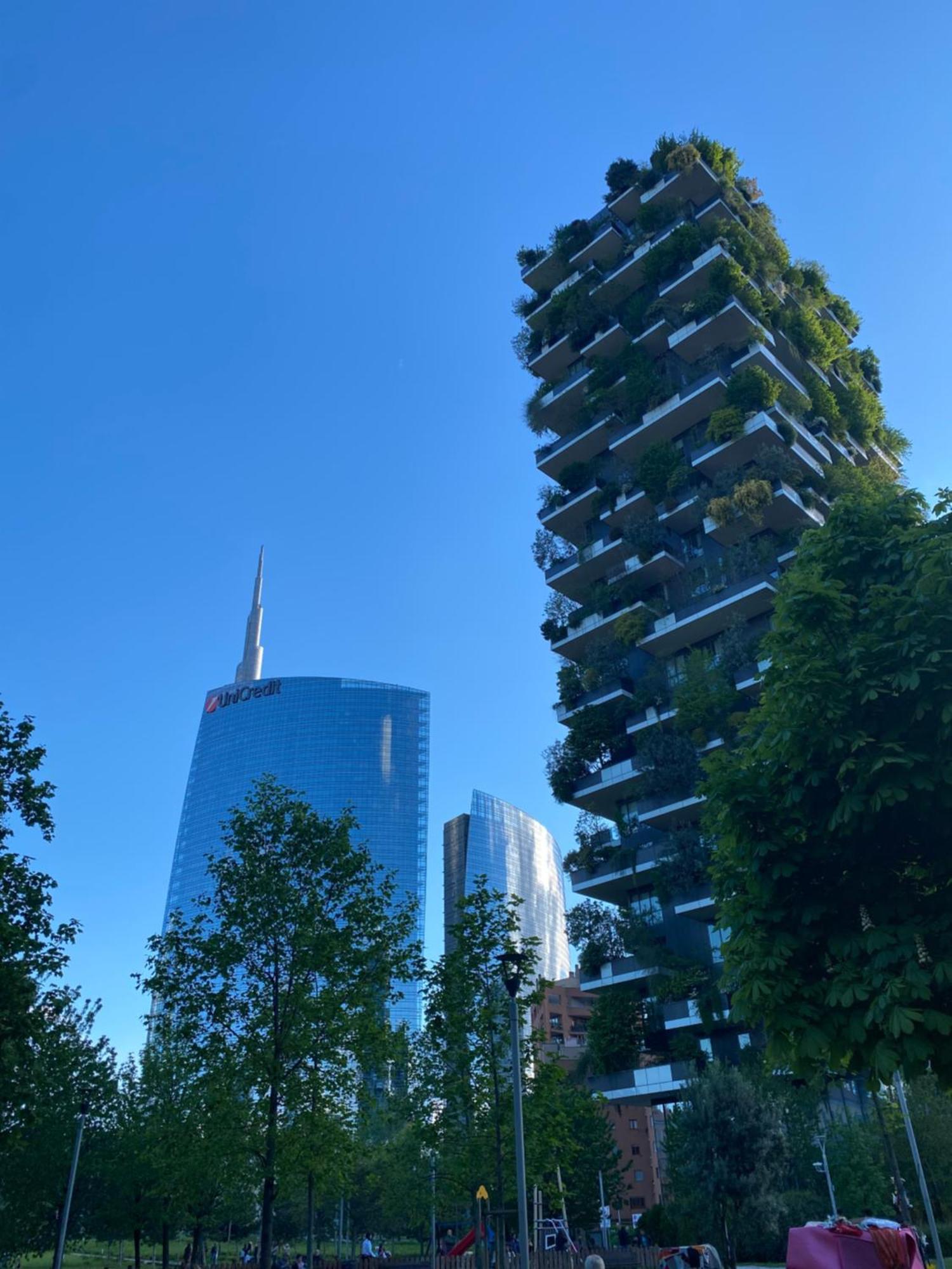 Apartment In-isola Milan