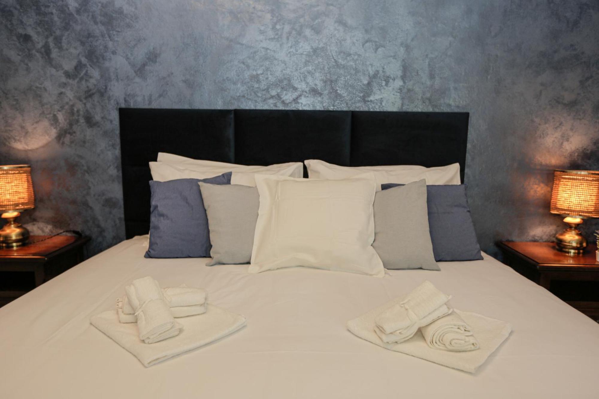 Cozy Room In Elegant Flat Shared With Alex, Tube 5 Min Walking * Milan