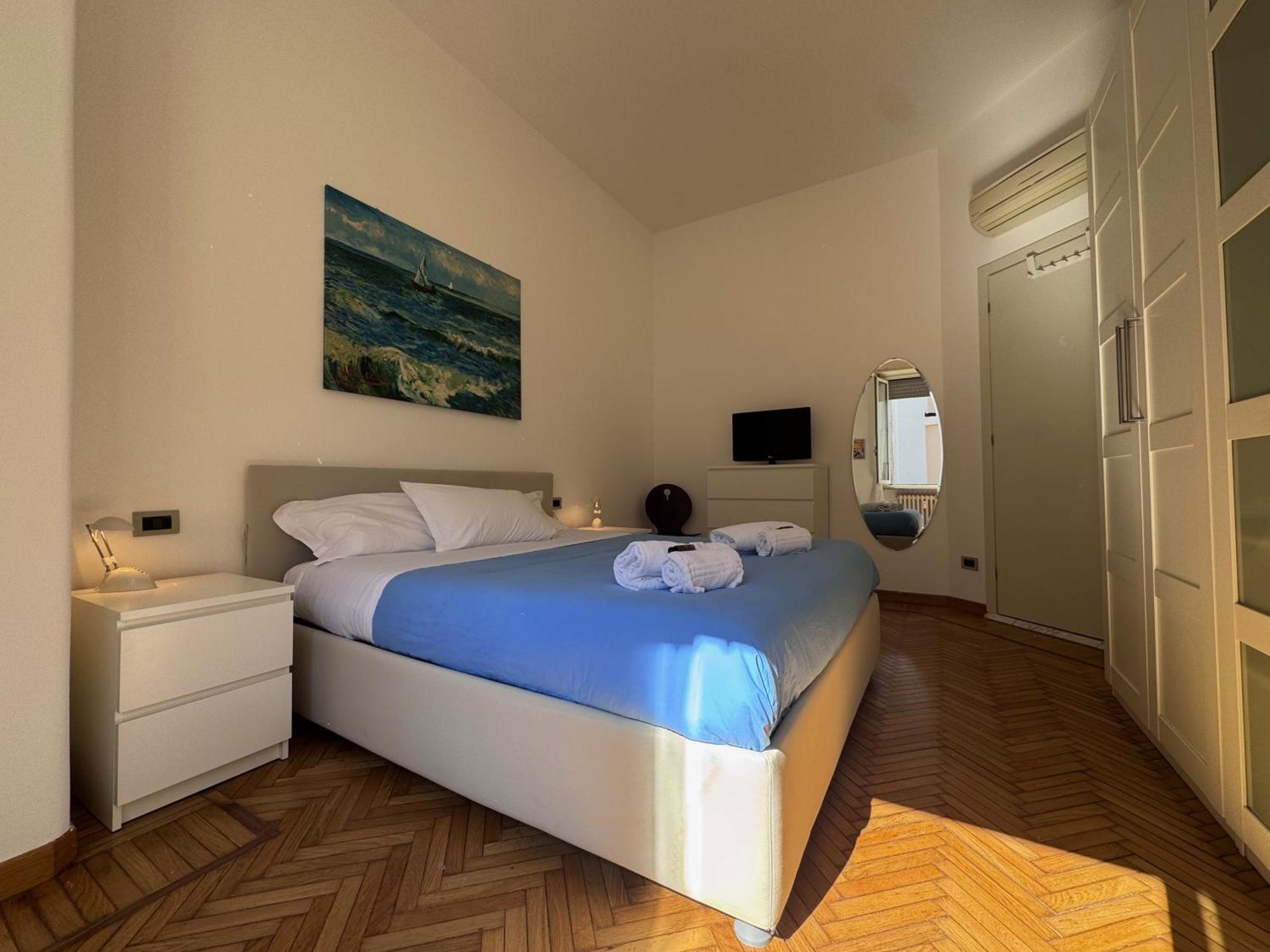 Apartment Bright With Balcony In Corso Xxii Marzo Milan