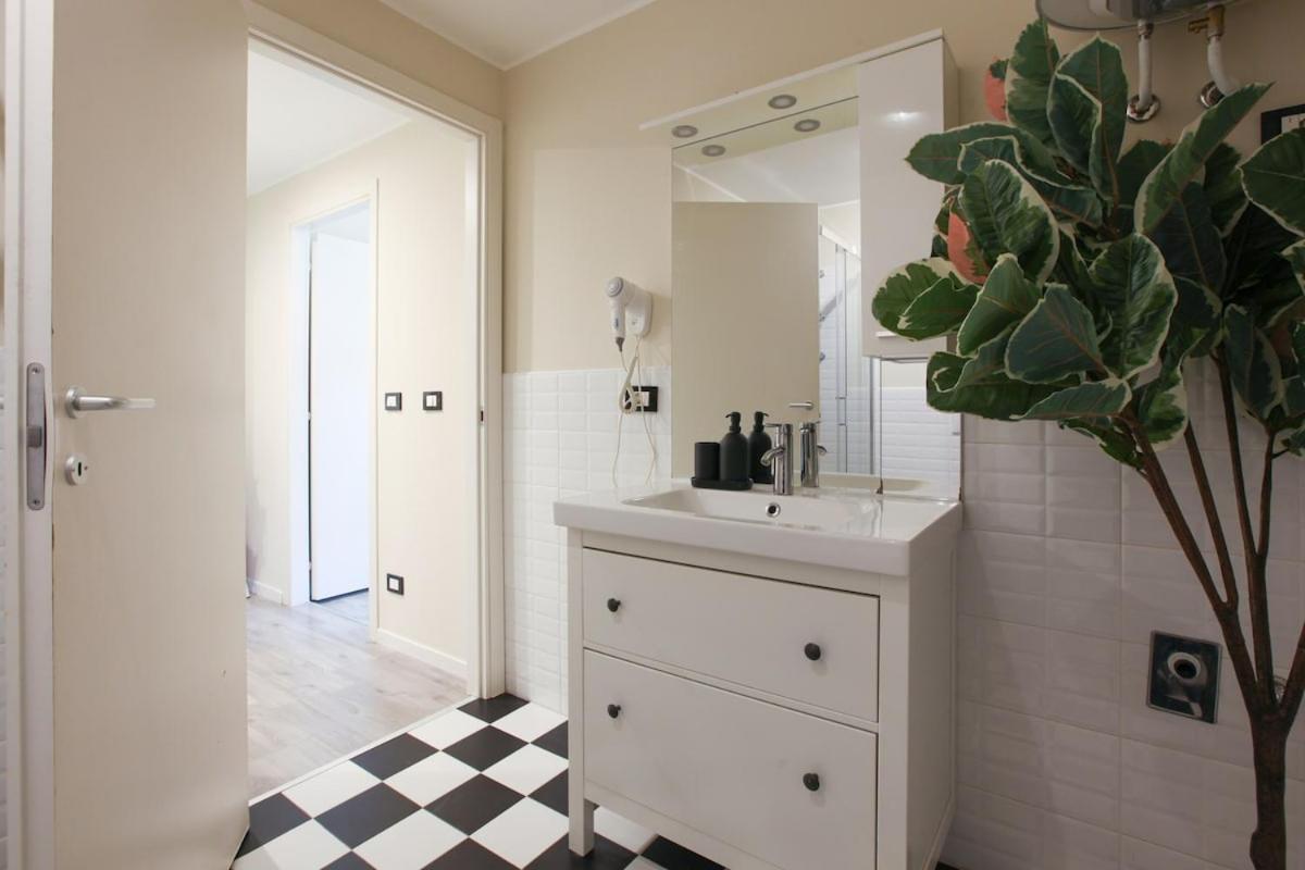Station Spacious 2br Flat Apartment