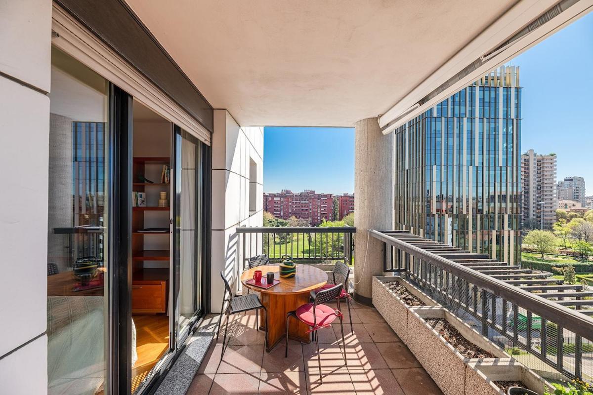 The Rainbow House With Terrace! Milan