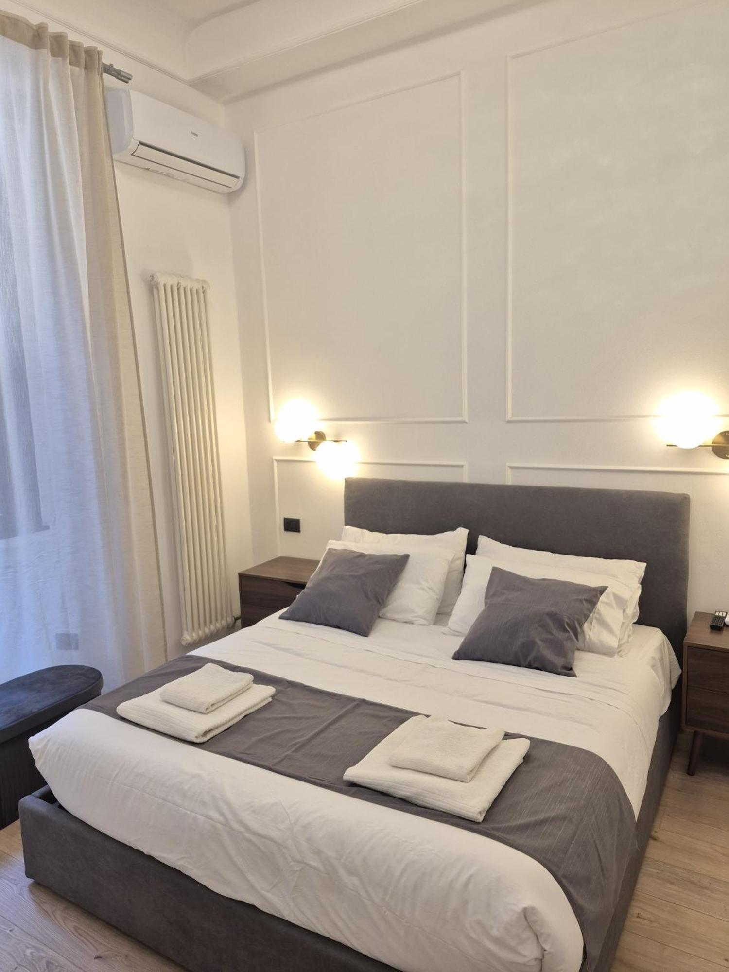 Casa Enea - Luxury House - Porta Romana - Duomo M3 Apartment Milan