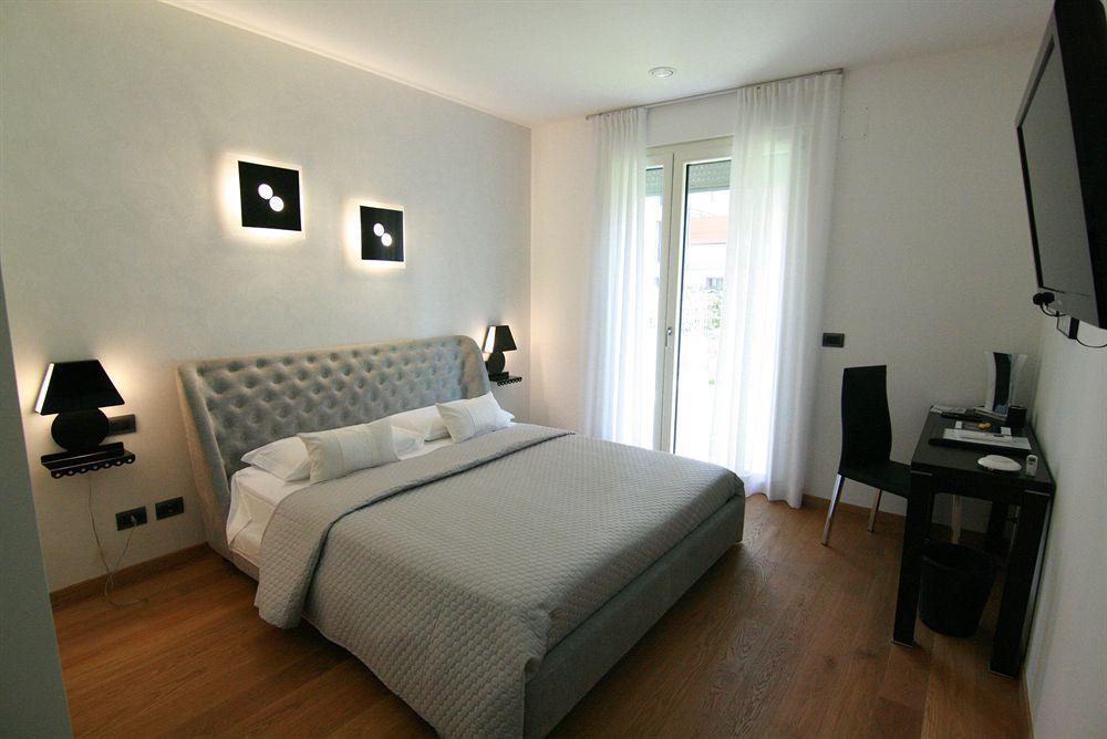 Bed & Breakfast Experience Design Bed&show 2*