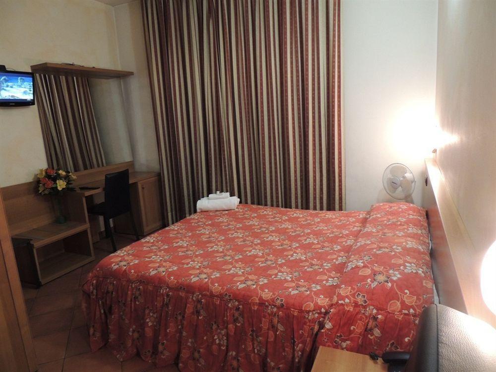Chopin Hotel *