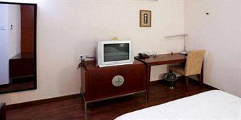 Huaxia Hotel 4*