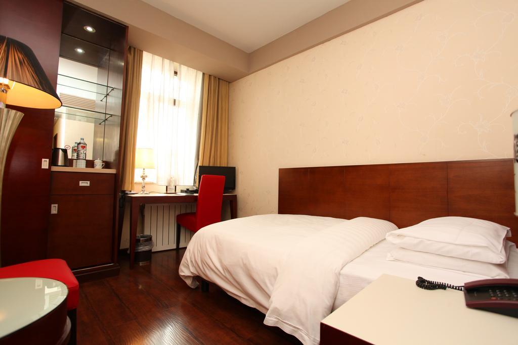 Hotel Huaxia 4*