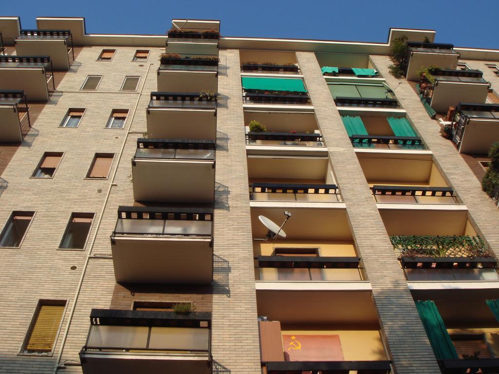 Via Toscanelli 3 * Milan