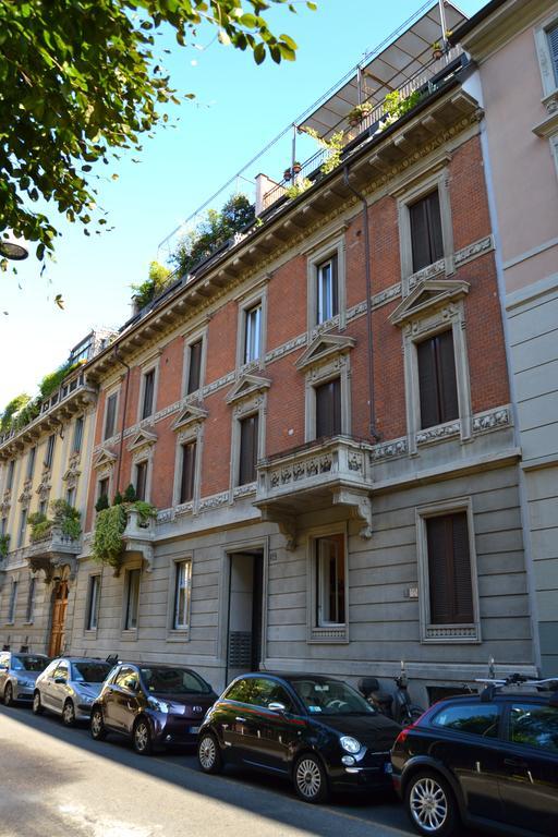 Easy * Milan