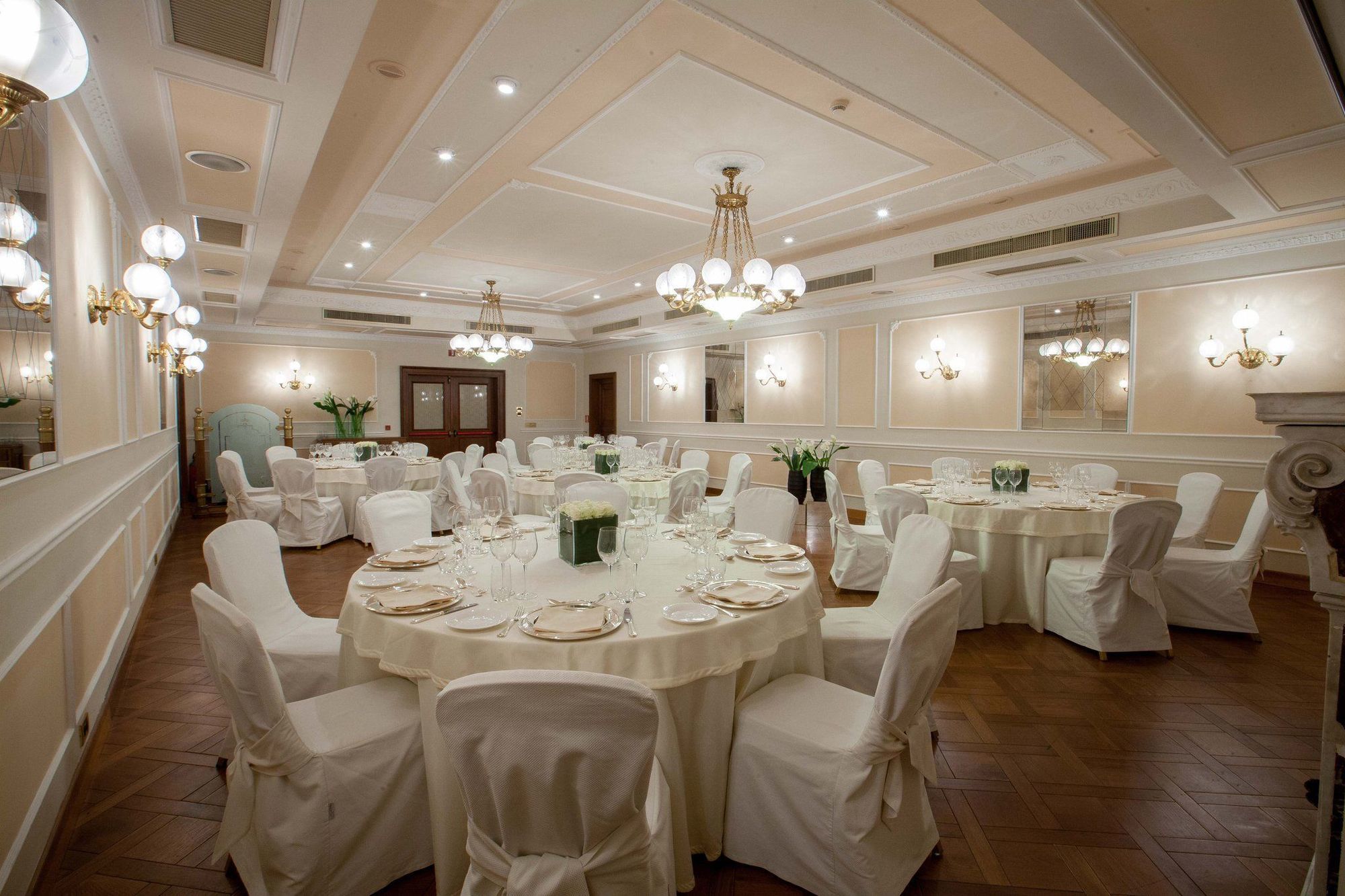 Hotel Baglioni Carlton - The Leading Of The World
