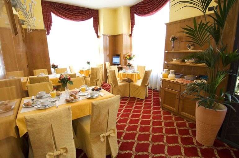 Cinque Giornate Hotel