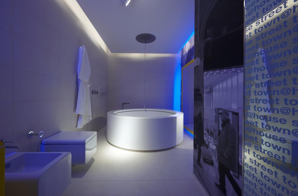 Hotel Th Street 4*