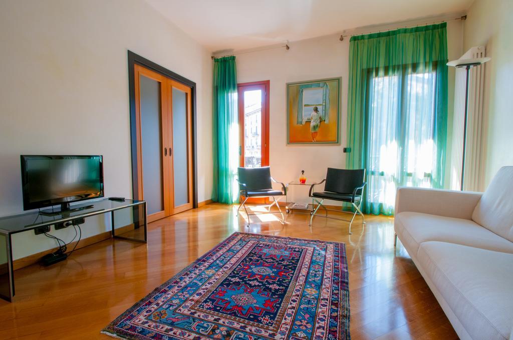 Casa 50 *