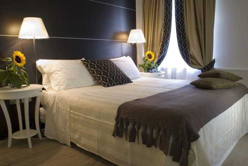 Hotel Townhouse 33 4*