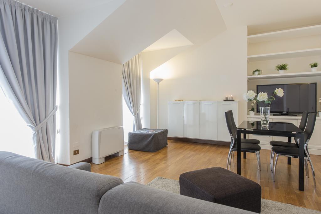 Royal - Centro Cadorna Apartment *