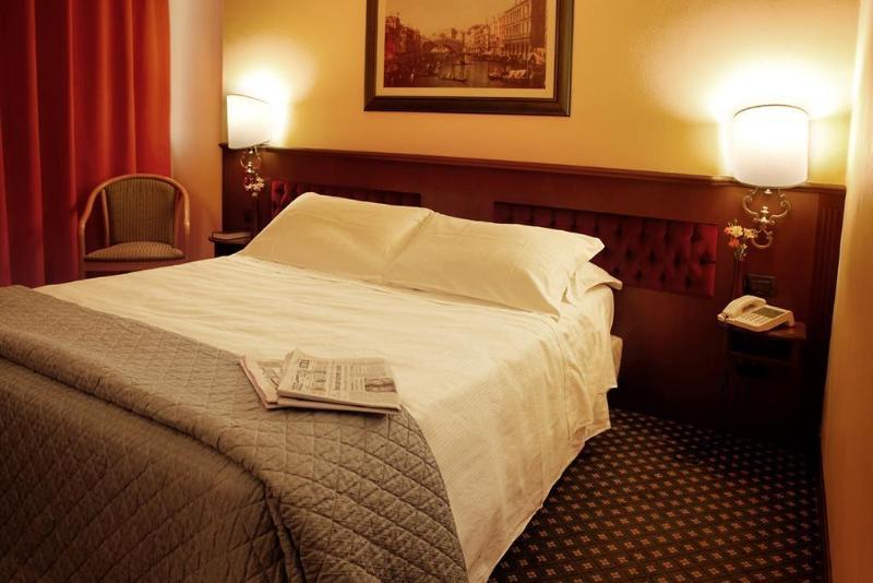 Alga Hotel 3*