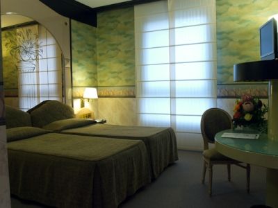 Qc Porta Romana 4*
