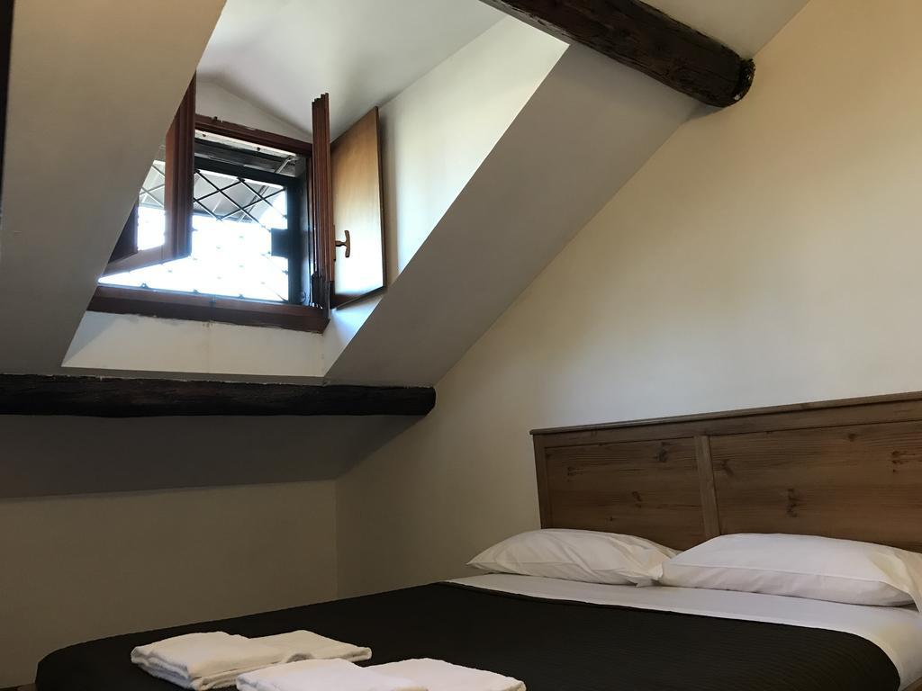 Charming The Castle Apartment