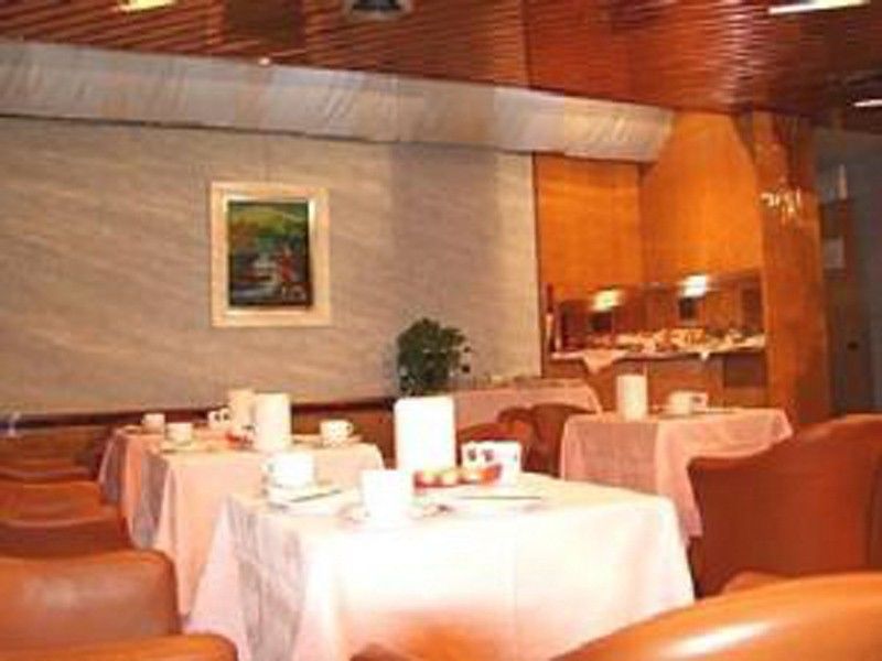 Lido Hotel 3*