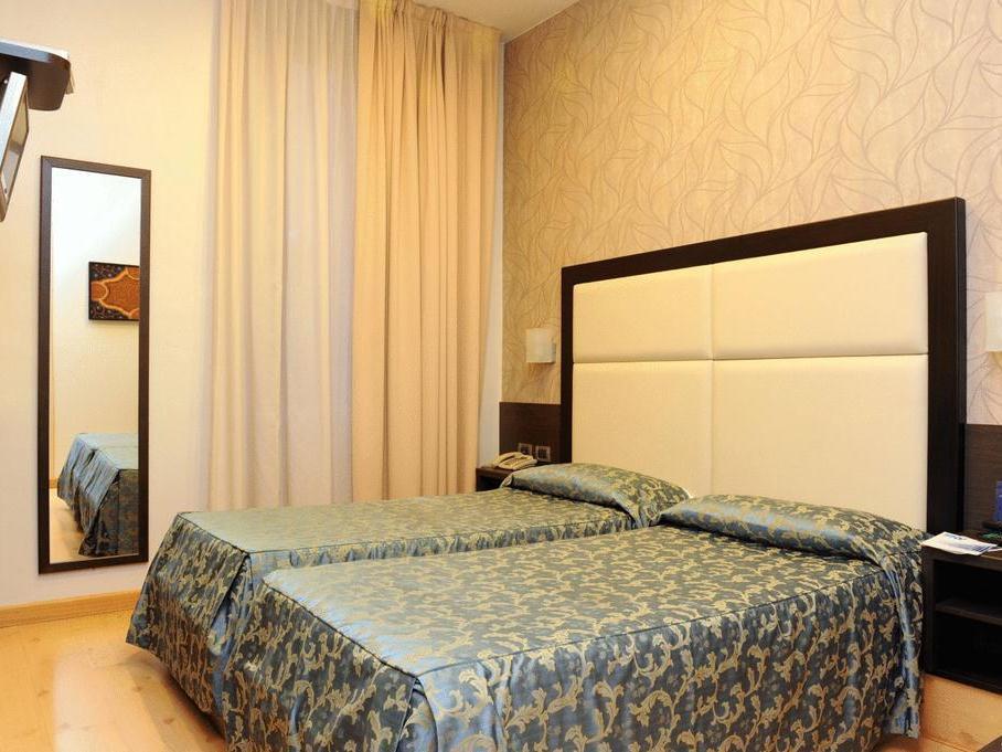 Piacenza 3* Milan