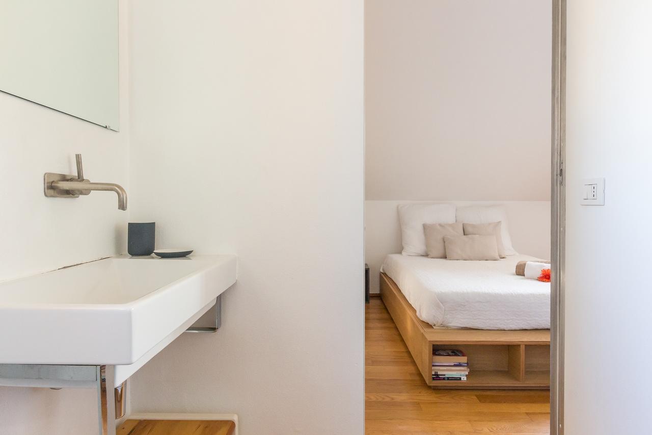 Apartment Alessia's Flat- L'8 E Mezzo Milan