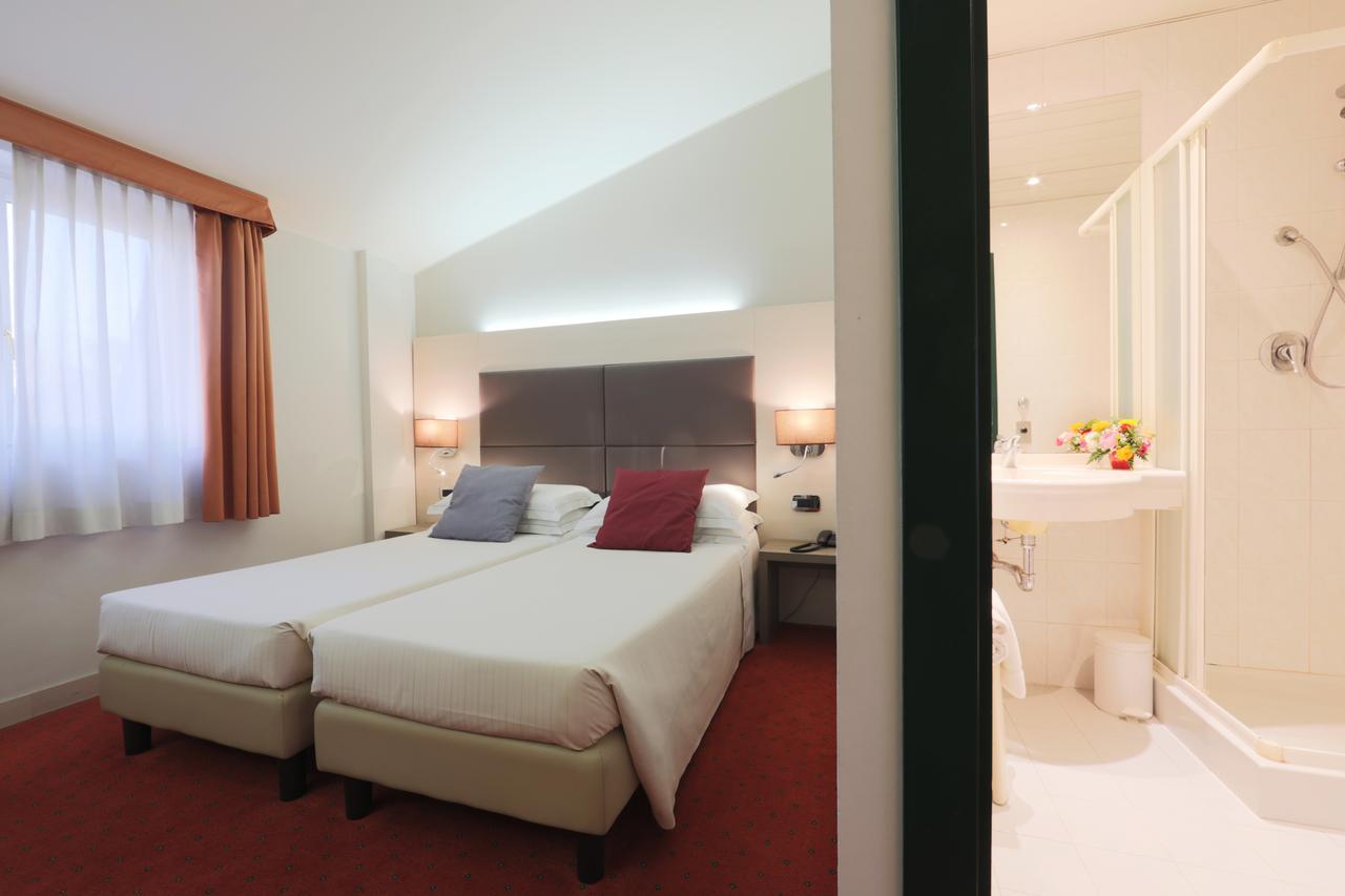 Campion Hotel 3*