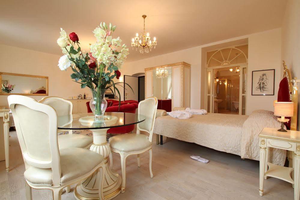 Glamour Milan