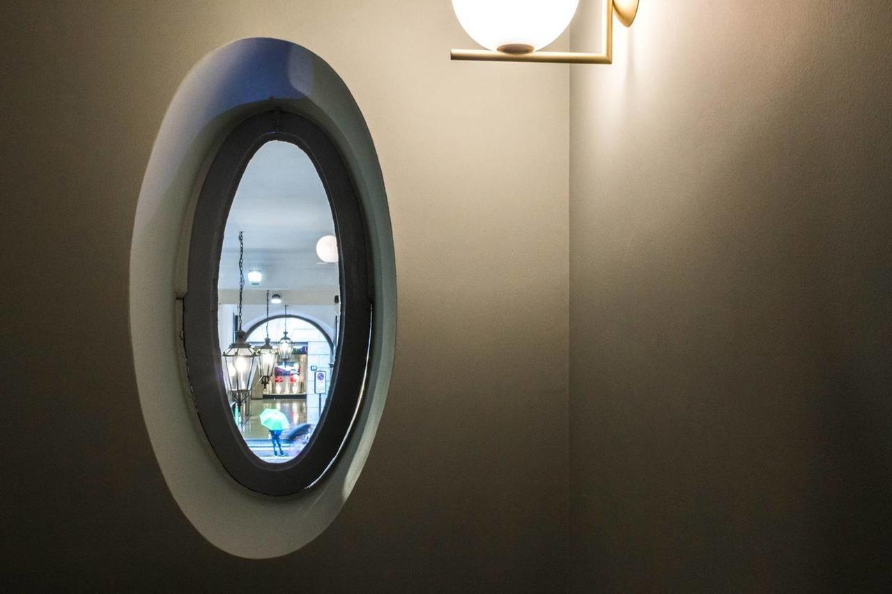 Apartamento Joivy Luxurious For 4 Near Duomo And Galleria Vittorio Milão