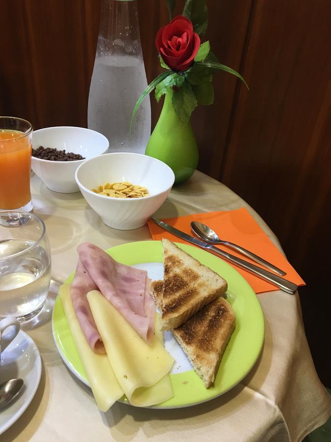 Dore Hotel